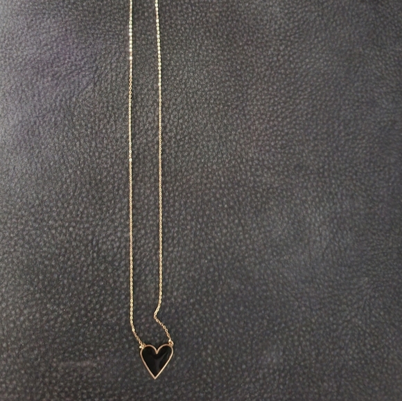 10 kt Gold Black Enamel Heart Necklace - Picture 1 of 5